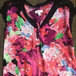 🌺🌺Beautiful top from Candie’s🌺🌺